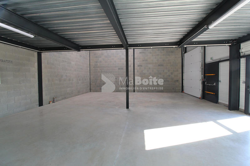 Local d'activités - 138 m² - 2 pièces