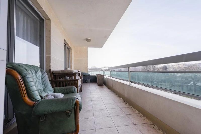 Appartement - 94 m² - 4 pièces