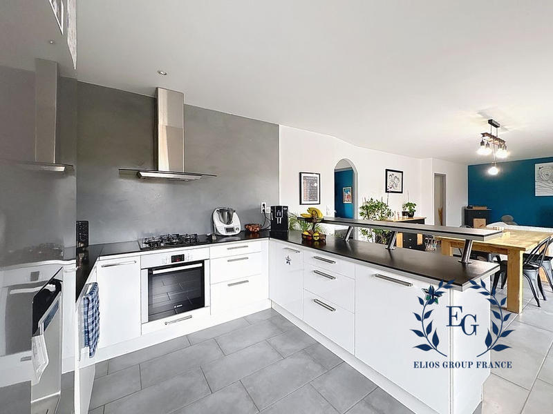 Maison - 104 m² - 5 pièces