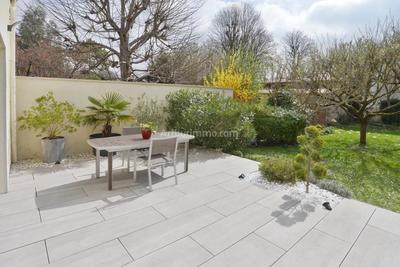 Maison - 150 m² - 8 pièces