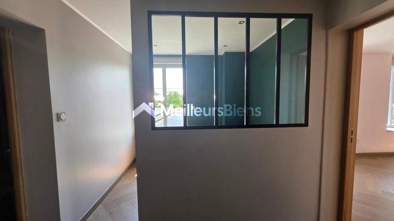 Maison - 227 m² - 9 pièces