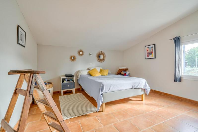 Mas - 230 m² - 6 pièces