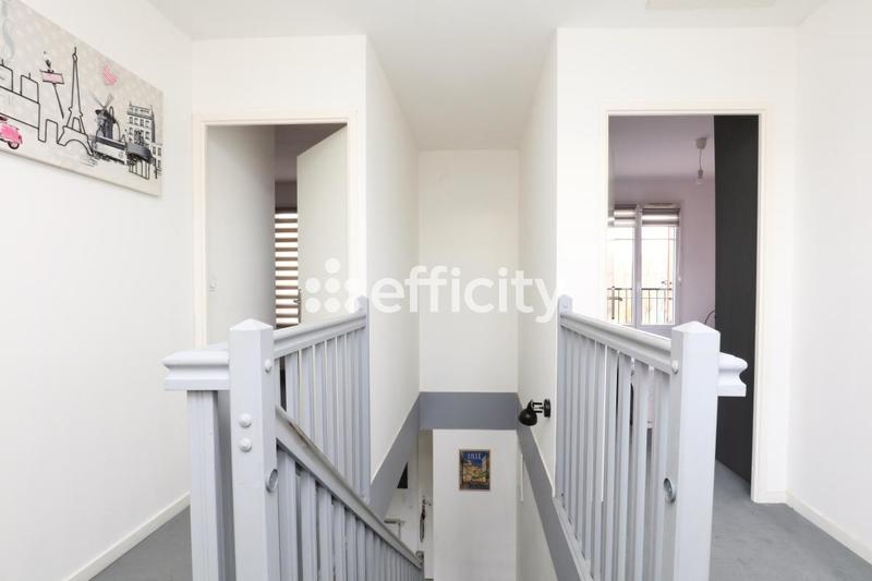 Maison - 95 m² - 5 pièces