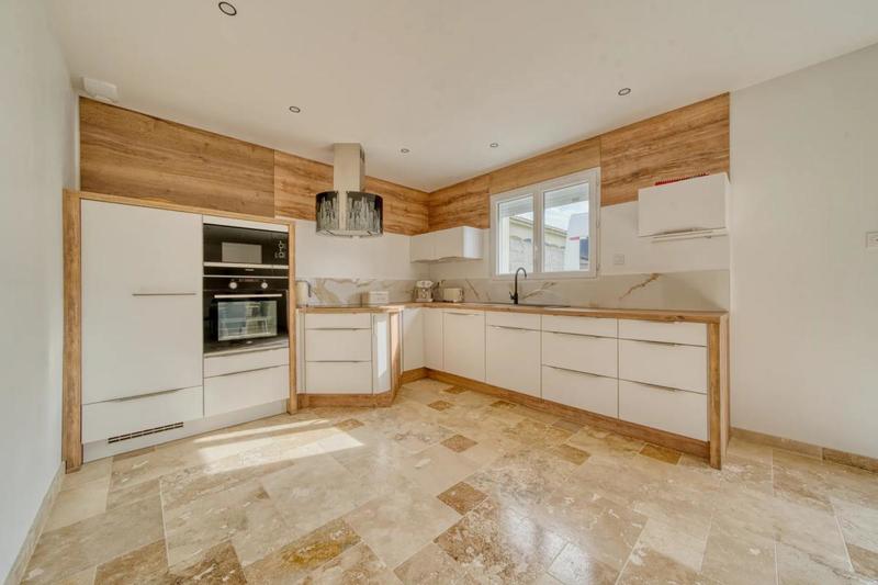 Pavillon - 105 m² - 4 pièces