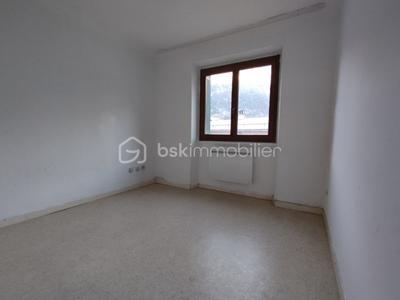 Appartement - 79 m² - 4 pièces