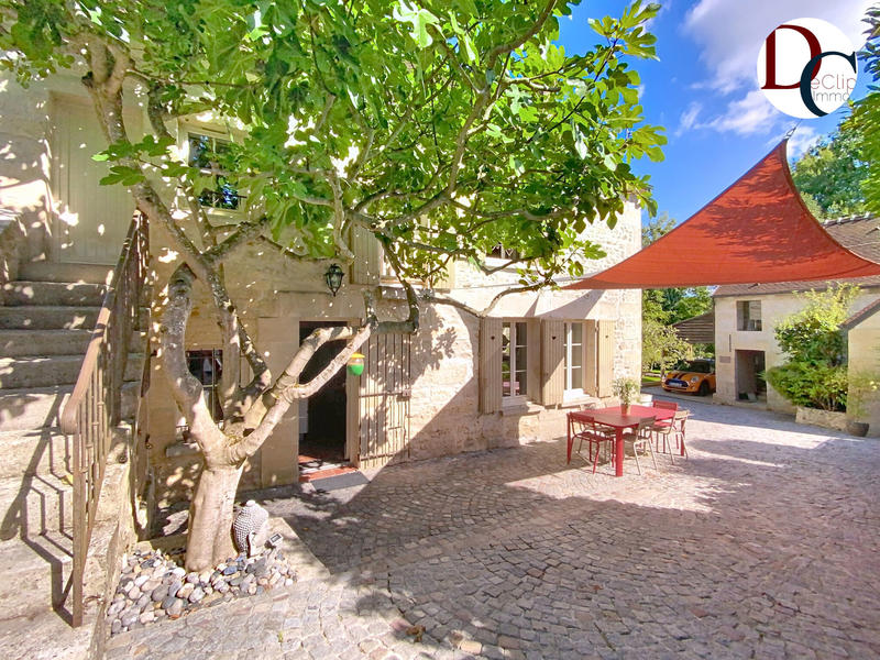 Maison - 190 m² - 10 pièces