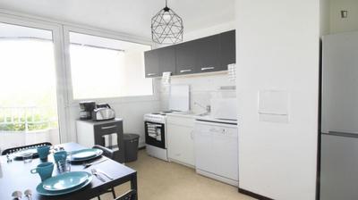 Chambre - 11 m² - 4 pièces