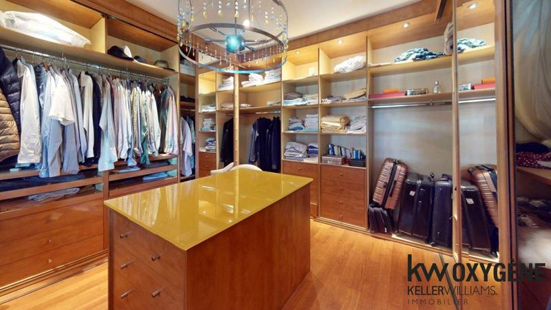 Propriété - 980 m²