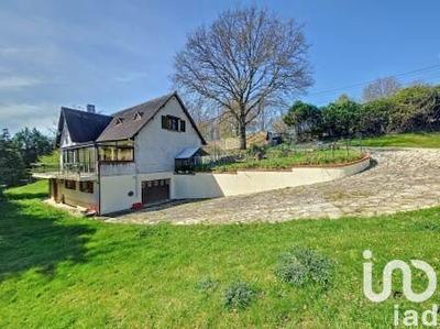 Maison - 142 m² - 7 pièces