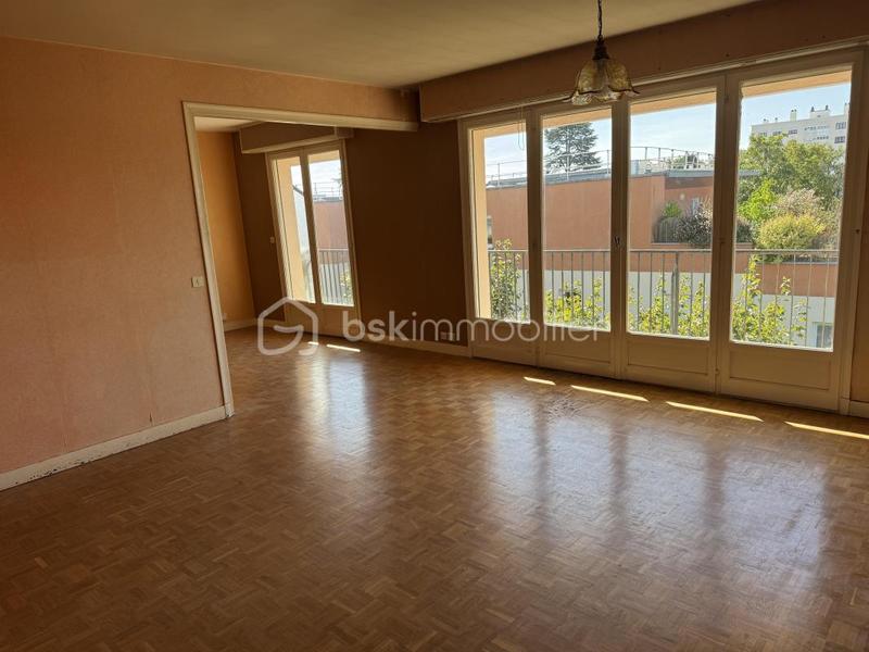 Appartement - 84 m² - 4 pièces