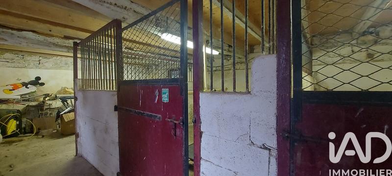 Maison - 392 m² - 15 pièces