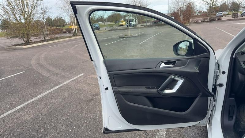 Peugeot 308 II 1.5 HDi 102 Active