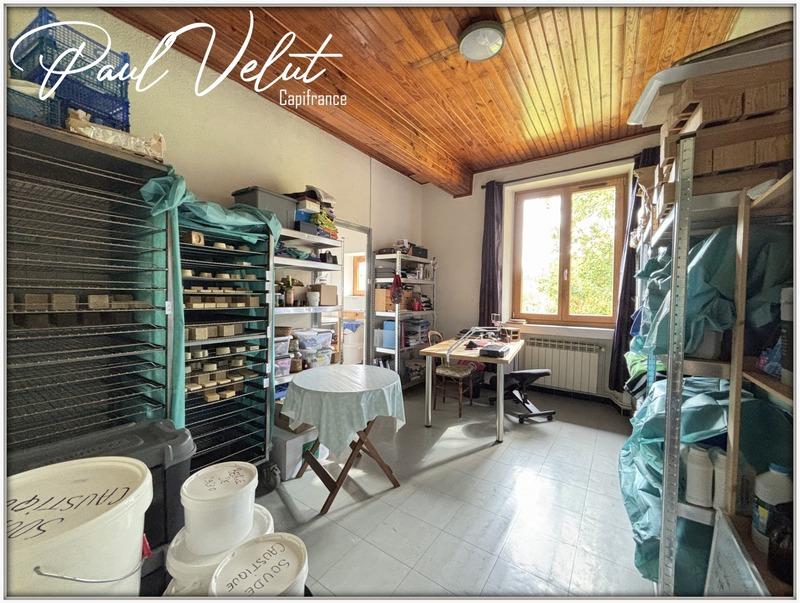 Maison - 200 m² - 7 pièces