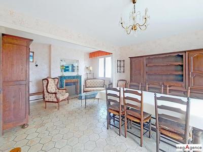 Maison traditionnelle - 135 m² - 5 pièces