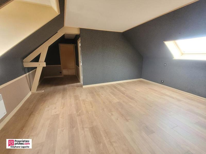 Maison - 255 m² - 8 pièces