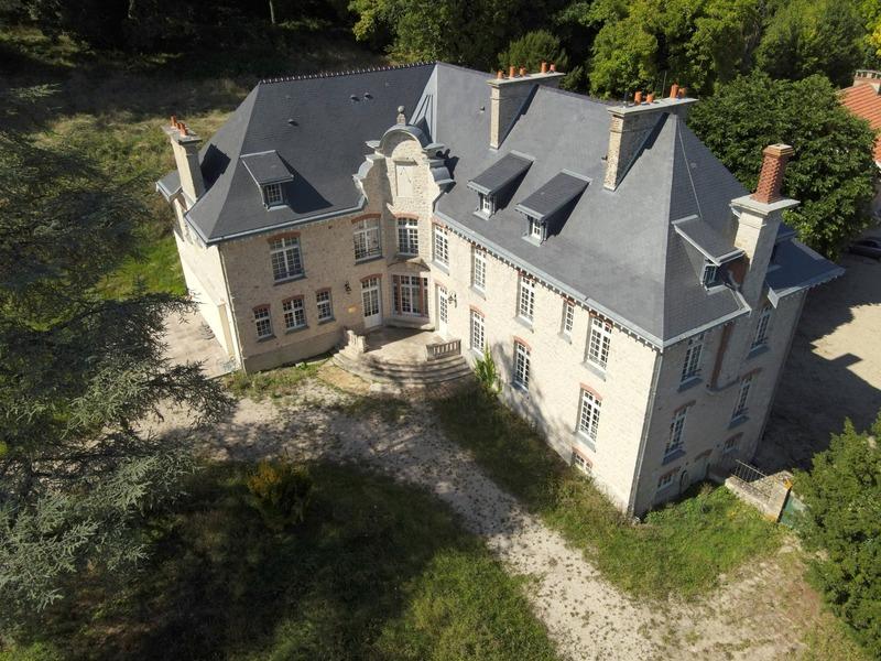 Château - 537 m² - 14 pièces