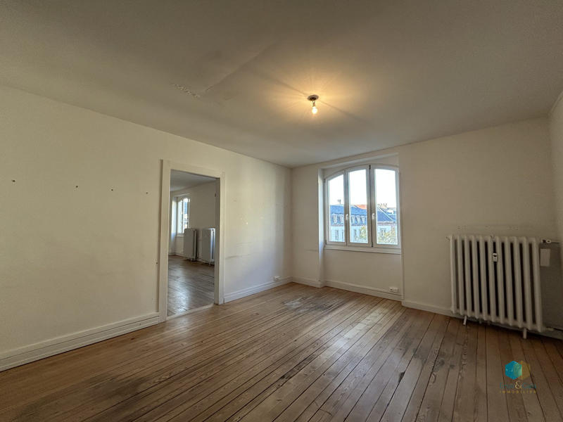 Bureau - 115 m² - 5 pièces