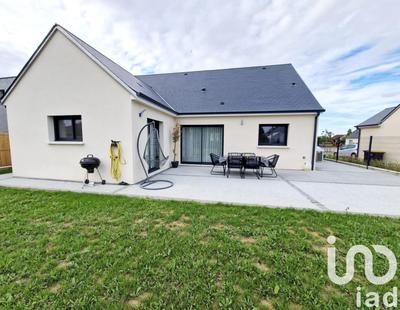 Maison - 94 m² - 5 pièces