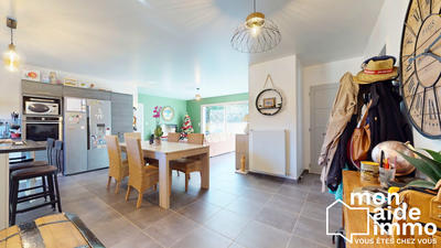 Maison - 94 m² - 5 pièces