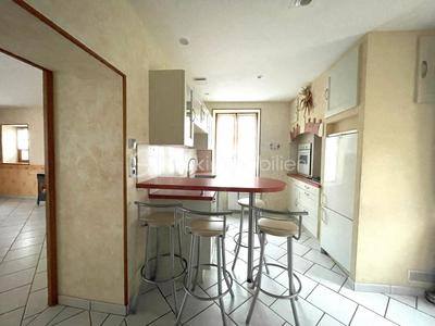 Maison - 140 m² - 6 pièces