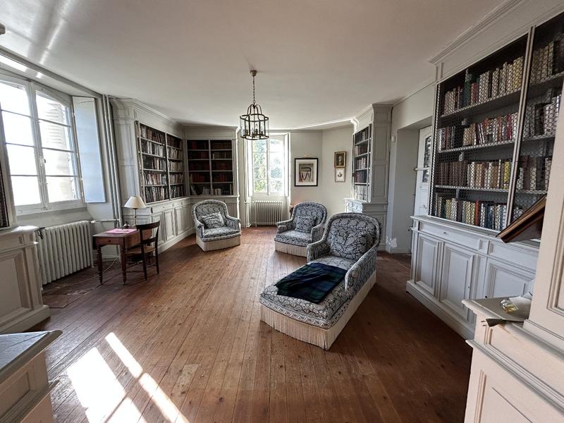 Château - 1 000 m² - 10 pièces