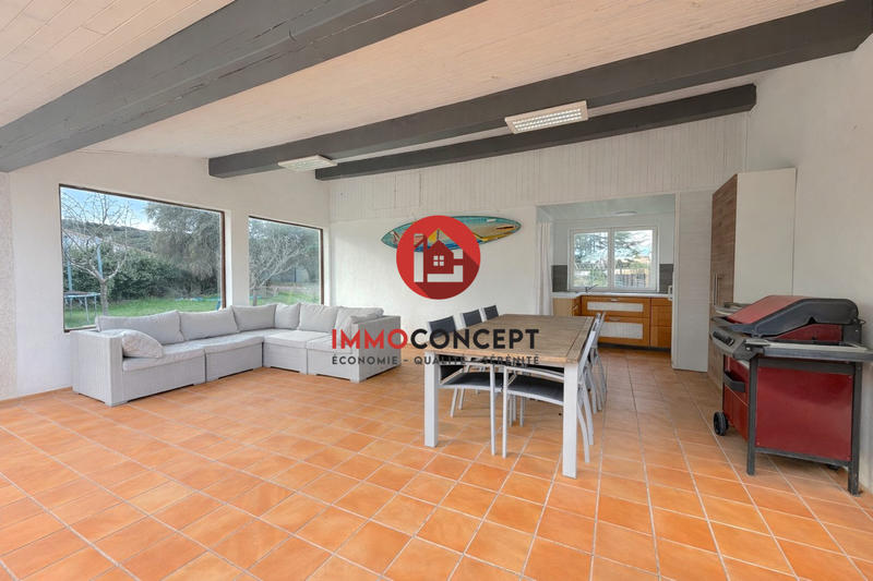 Maison traditionnelle - 160 m² - 6 pièces