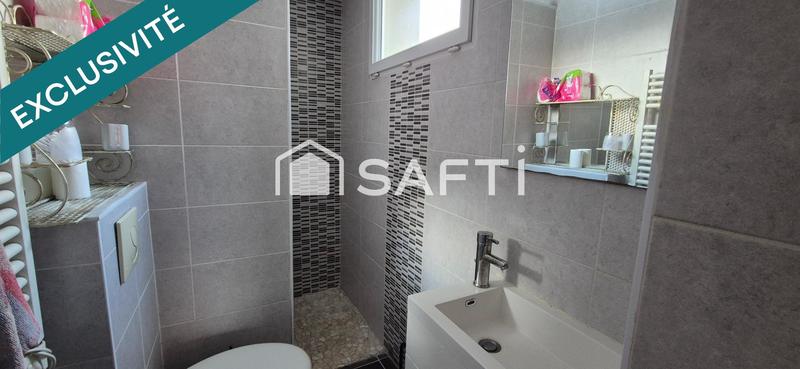 Maison - 250 m² - 10 pièces