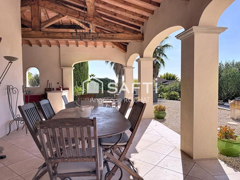 Maison - 206 m² - 6 pièces