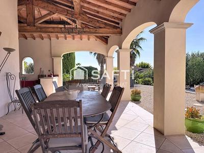 Maison - 206 m² - 6 pièces