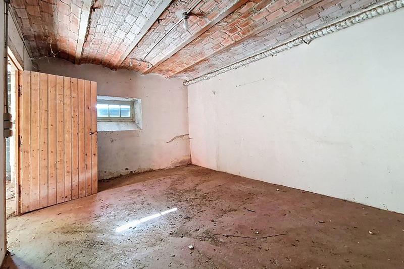 Maison - 300 m² - 6 pièces