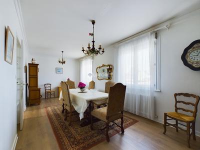 Maison - 133 m² - 7 pièces