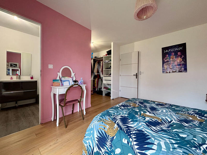 Maison - 252 m² - 7 pièces