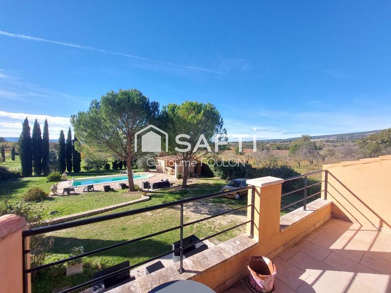 Maison - 240 m² - 10 pièces