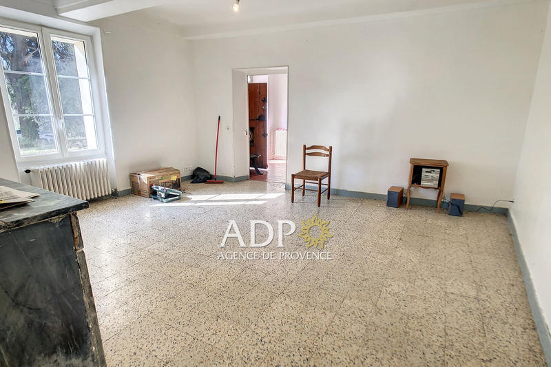 Maison - 186 m² - 8 pièces