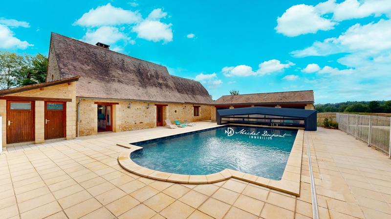 Maison - 410 m² - 20 pièces