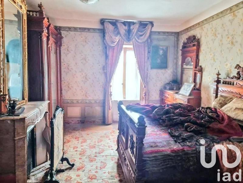 Maison - 321 m² - 12 pièces