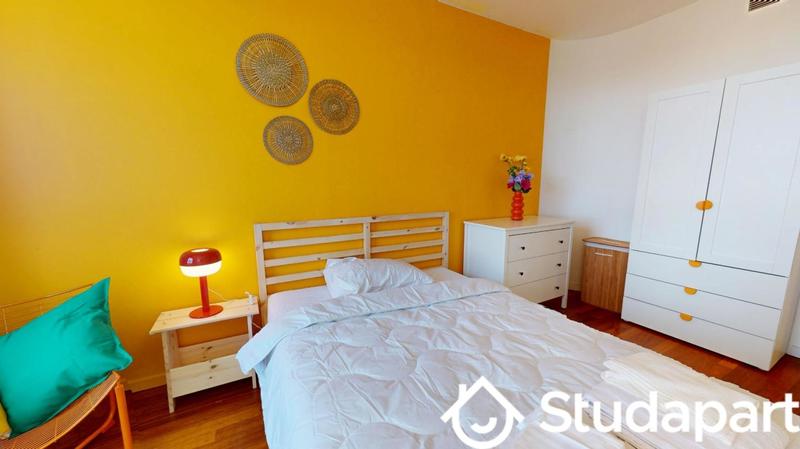 Chambre - 9 m² - 1 pièce