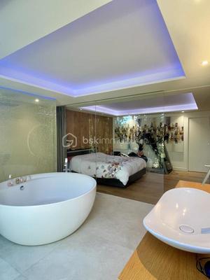 Maison - 200 m² - 6 pièces