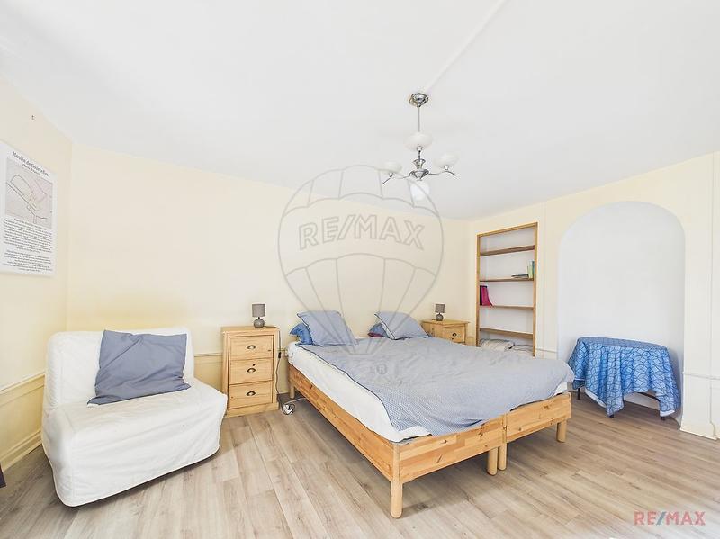 Moulin - 325 m² - 11 pièces