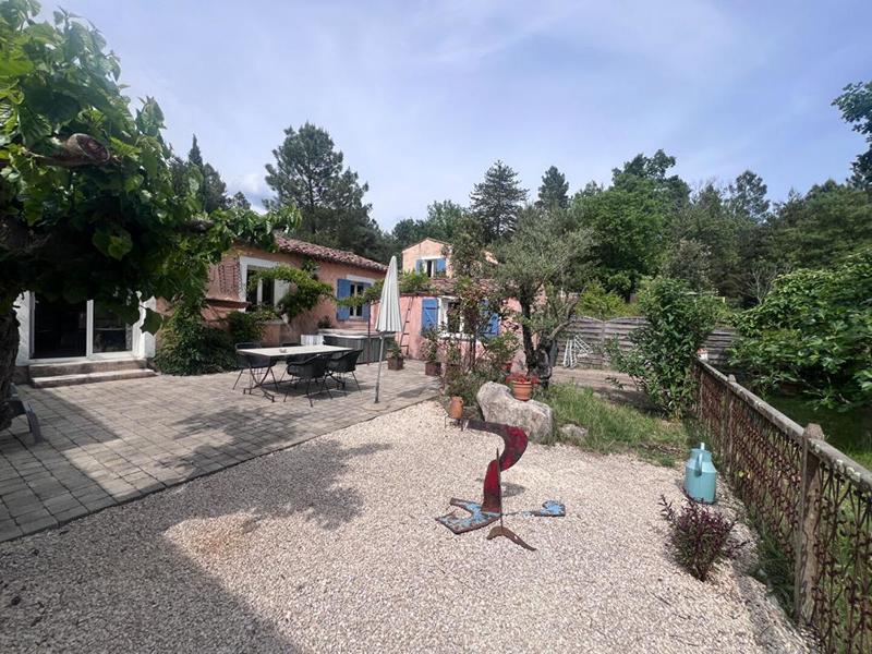 Maison - 209 m² - 8 pièces