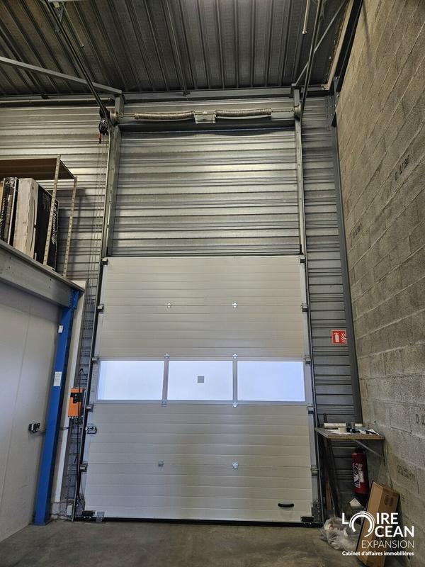 Entrepôt - 290 m²