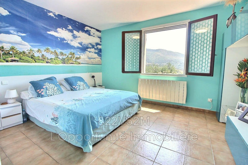 Maison - 211 m² - 5 pièces