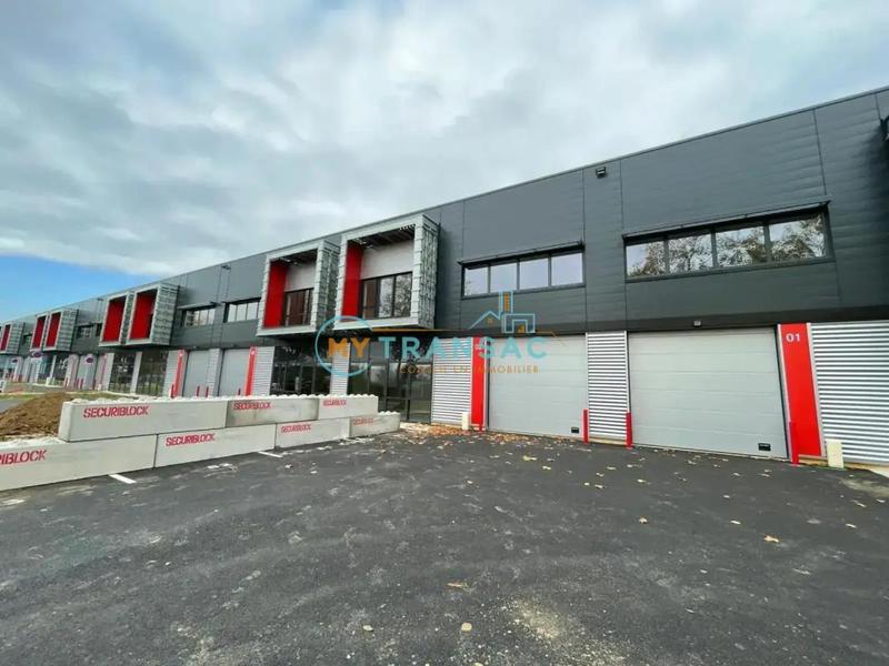 Local d'activités - 378 m²