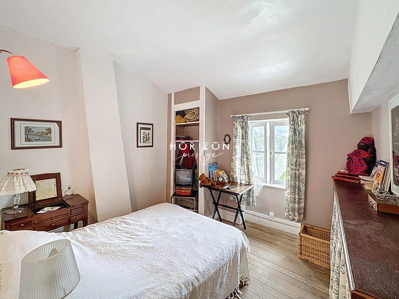 Maison ancienne - 223 m² - 10 pièces