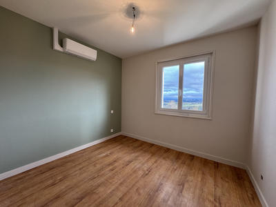 Maison - 87 m² - 4 pièces