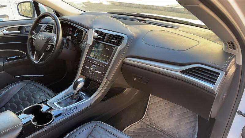 Ford Mondeo 2.0 187 e-Cvt Vignale - Automatique Toit ouvrant