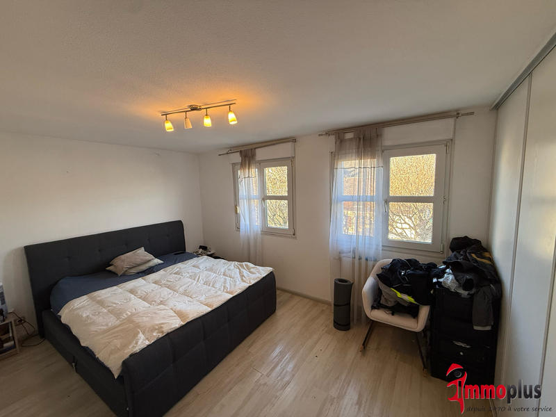 Maison - 93 m² - 5 pièces