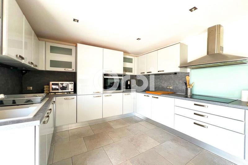 Villa - 194 m² - 6 pièces