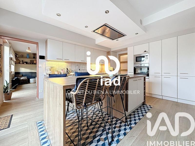 Maison - 252 m² - 10 pièces