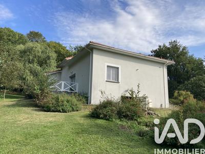 Maison - 104 m² - 5 pièces